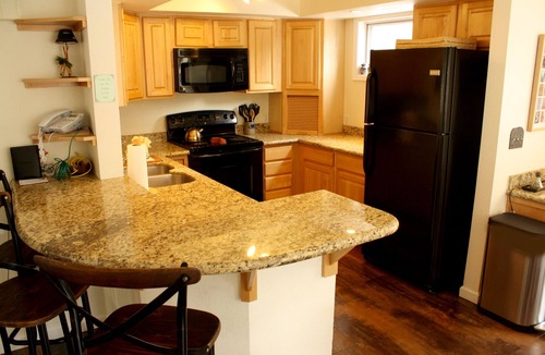 Warrior's Mark House | Pinecreek #I - 3 BR: Close to Town- Shuttle to Slopes- Pool & Hot Tub Access