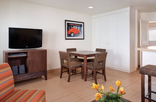 Downtown Resort | Pismo Beach | Romantic Beach Retreat | Pool + Beach