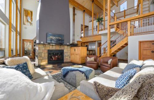 Granby House | Pole Creek Home 2940 I On Golf Course I Private Hot Tub I Great Views I Activity Program