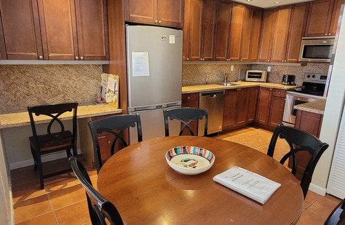 Harbor Village Condo | Pompano Holiday Gem