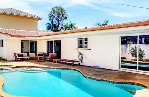 Imperial Point Villa | Pool, Beach and Space for Fun
