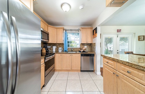 Pembroke Pines Villa | *Pool Home 5| Big Yard!