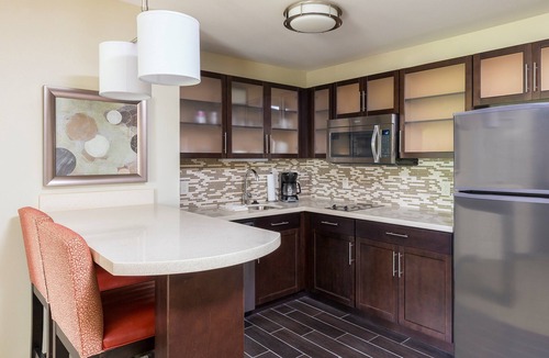 North Canton Apartment | Pool & Hot Tub Access. Free Breakfast Buffet Every Morning.