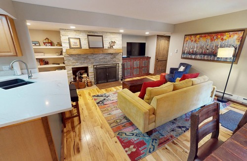 Keystone Condo | Pool, Hot Tub! Cool 1st Floor Unit. Walk River Trail to Village Dining, Shops