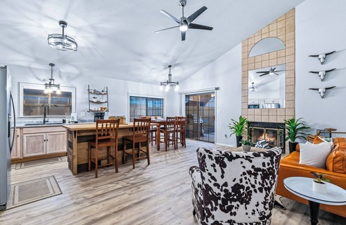 Bullhead City House | Pool House Near Rotary Park-Private Marina Access!