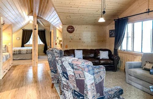 South Fork Apartment | Poppy's Place Studio