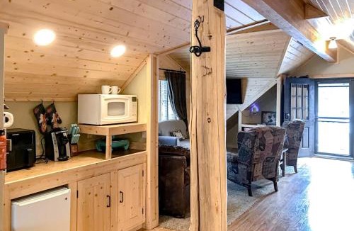 South Fork Apartment | Poppy's Place Studio