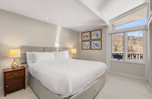 Snowmass Village Condo | Popular Snowmass Condo with HT/Wood FP/Balcony W/Grill/Parking. Great Rates! Plan Your Summer Now!