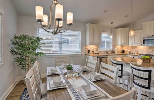 Port Clinton Cottage | Port Clinton Home With Lake Views!