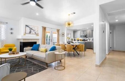 North Las Vegas House | Postmodern 4BR Vegas Retreat w/Pool and BBQ Grill