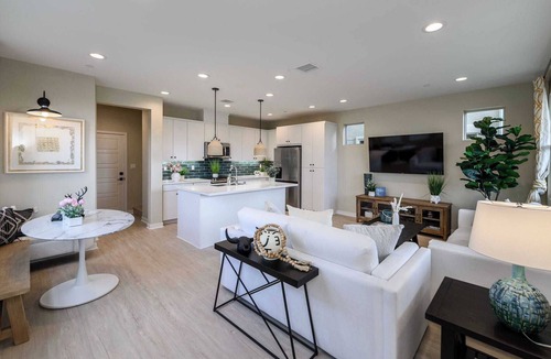 San Juan Capistrano House | Potter Way Starlight #42027