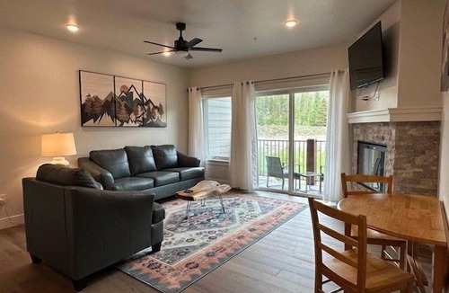 Lakeside Village Apartment | Premier 1BR + Den w/Pool & Hot Tub Access
