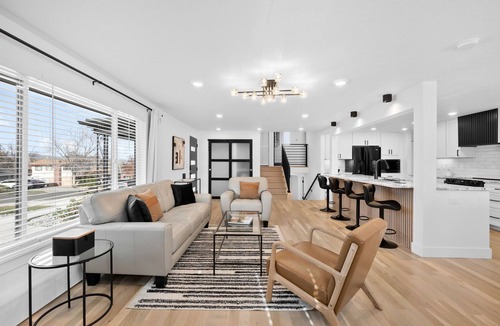 Bel Aire House | Premier home. Open floor plan. Between Denver & Mtns. 3 bed 3.5 bath