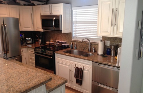 Central Beach Condo | Premium Beachside Get-Away