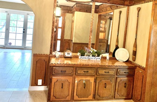 Howard House | Prestige Mountain View with a relaxing Waterfront at Arkansas River