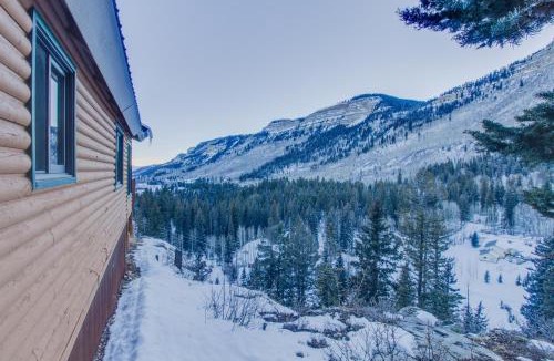 Purgatory House | Primrose Cabin