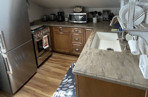 Paso Robles Cottage | Private 2 BR East Side Cottage close to wineries, golf and downtown