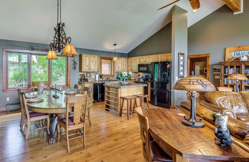 Indian Mountain House | Private 5 Acres w/Mtn Views: Park County Cabin!