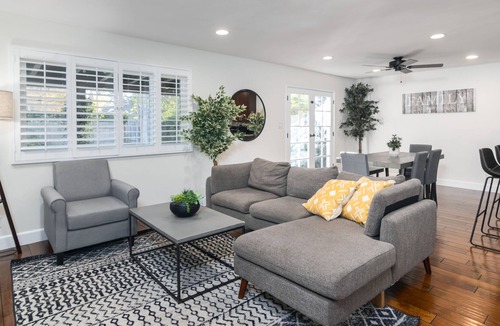 Sherman Oaks House | Private amazing house with HUGE yard in Sherman Oaks