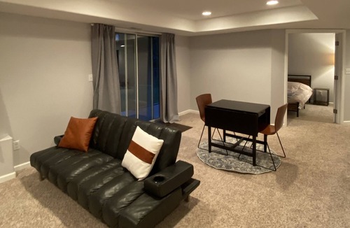 Parkborough House | Private Basement - BlueCardinal
