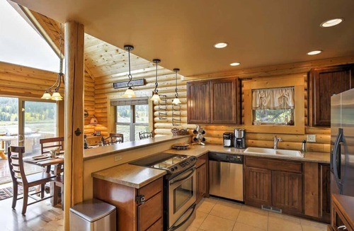 Alma Cabin | Private Cabin in Alma with Hot Tub and Beautiful Mountain Views!