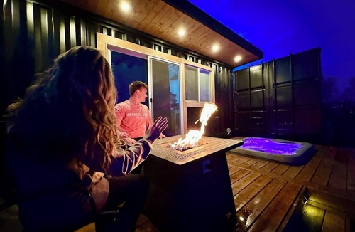 Monument Cottage | Private Glamping Container Hot Tub Escape Creek Access