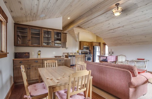Durango House | Private Home, Florida River Access, Charming, Clean Detached