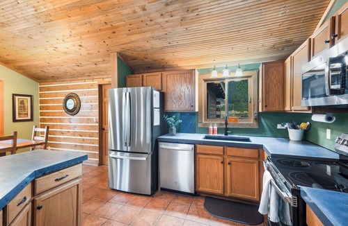 South Fork House | Private Hot Tub | Mountain Retreat | ATV's | Close to Wolf Creek Ski Area
