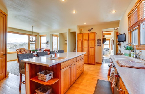 Innsbruck Val Moritz House | Private Hot Tub: Scenic Granby Vacation Rental!