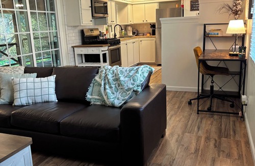Springville Cabin | Private Mountain Getaway - Year-Round Creek - Cozy & Peaceful Retreat