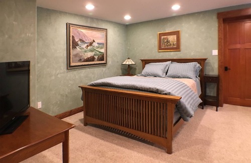 Littleton House | Private paradise on Alpaca Farm. A Colorado dream close to Denver.