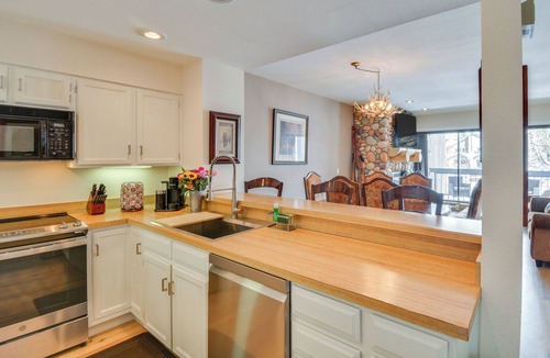 Eagle-Vail Condo | Private Riverside Ski Retreat 2/2 condo close to Beaver Creek and Vail