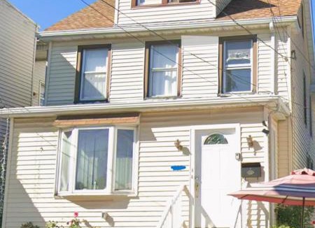 Perth Amboy House | Private Room - Shared Bathroom