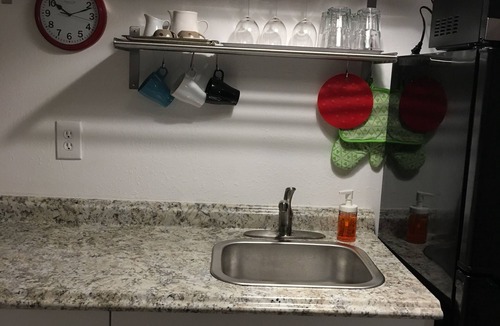 Coral Way Apartment | Private Studio blocks from Coconut Grove