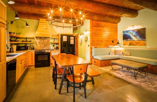 Baca Grande Cottage | Purple Hobbit Home/Hot Tub/Sauna/Fire Pit