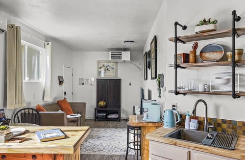 Grand Junction Apartment | Quaint Retreat Pets Garage Redlands