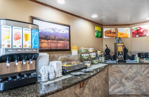 Central Colorado Springs Hotel | Quality Inn Colorado Springs South