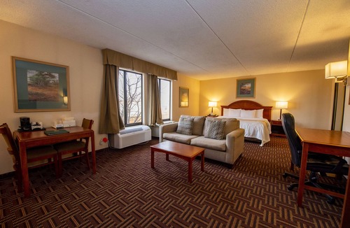 Central Colorado Springs Hotel | Quality Inn Colorado Springs South