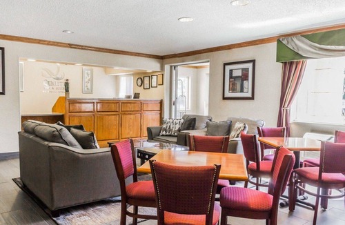 Golden Hotel | Quality Inn & Suites Golden - Denver West