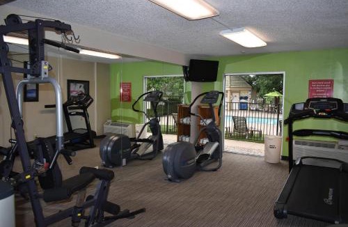 West Colorado Springs Hotel | Quality Inn & Suites Garden Of The Gods