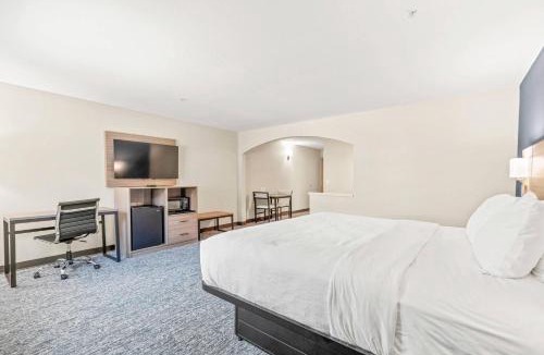Glenwood Springs Hotel | Quality Inn & Suites On The River
