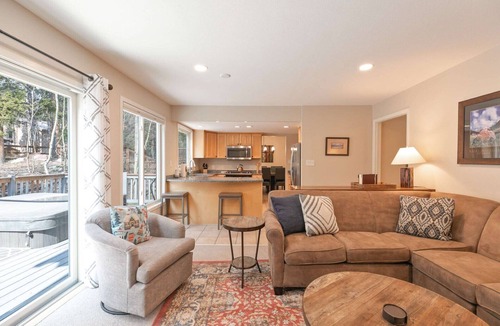 Warrior's Mark House | Quicksilver Chalet: Hot Tub, Sleeps 10