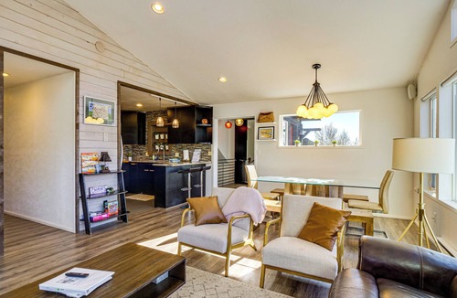 Alma House | Quiet Alma Home w/Deck - 20 Mi to Breckenridge!