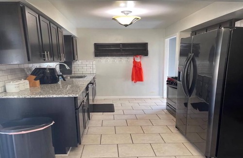 South Hills House | Quiet and Cozy home near HOSPITALS!
