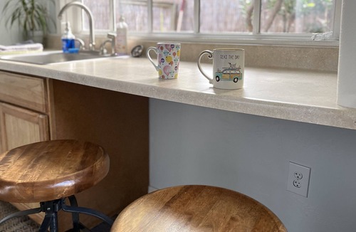 Aptos Apartment | Quiet Cozy Cottage Walk to the Beach