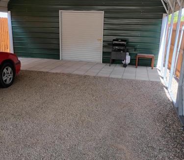 Trinidad Bed & Breakfast | Quiet FULL-SIZE bed close to town 420 friendly