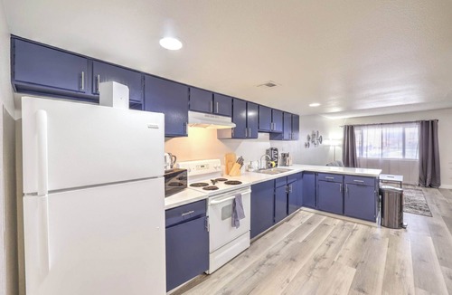 Las Vegas House | Radiant Vegas Retreat! Sleeps 6!