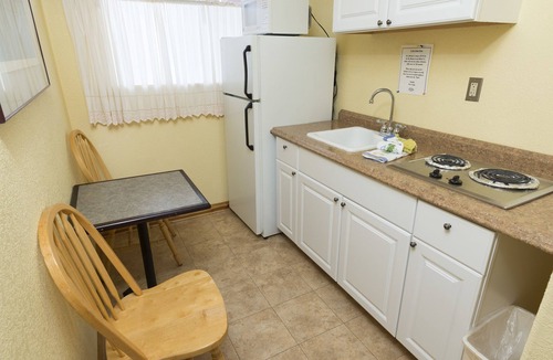 West Colorado Springs Hotel | Rainbow Lodge and Inn