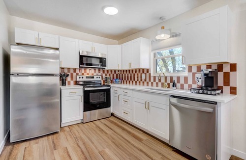 West Colorado Springs House | Rainbow Road! Hot Tub! Pikes Peak Views! Pac Man!