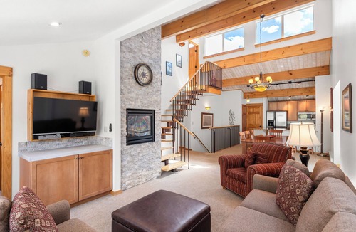 Peak 9 Condo | Rare 5 bedroom Steps From Peak 9/MainSt; Hot Tubs